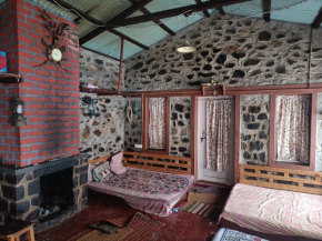HIPPIE HUTS